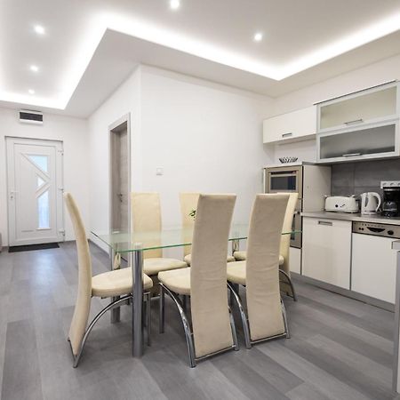 Fonix Apartman Дебрецен Экстерьер фото