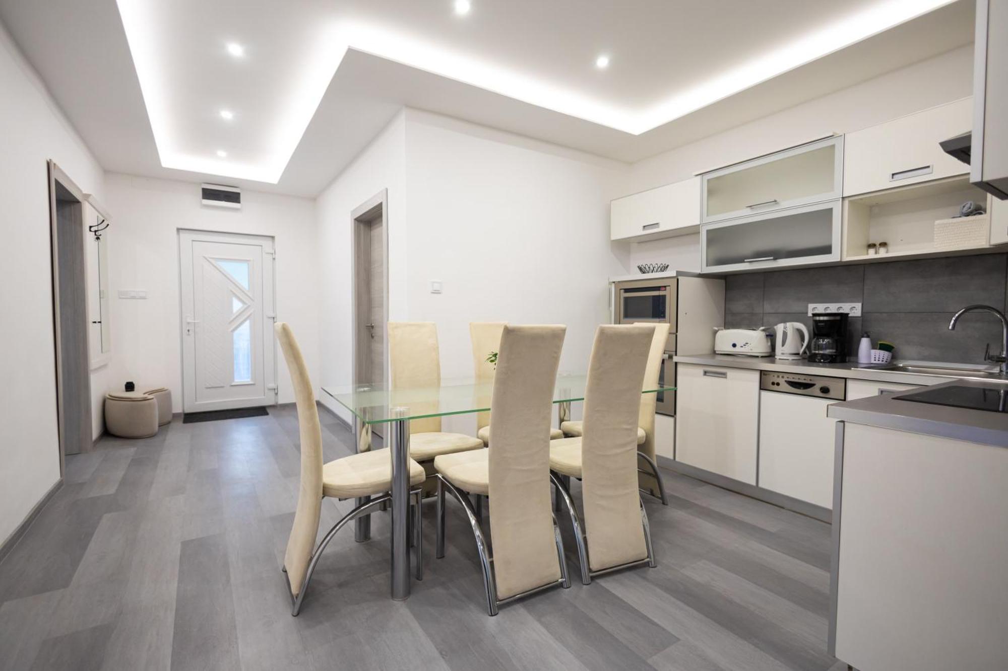 Fonix Apartman Дебрецен Экстерьер фото